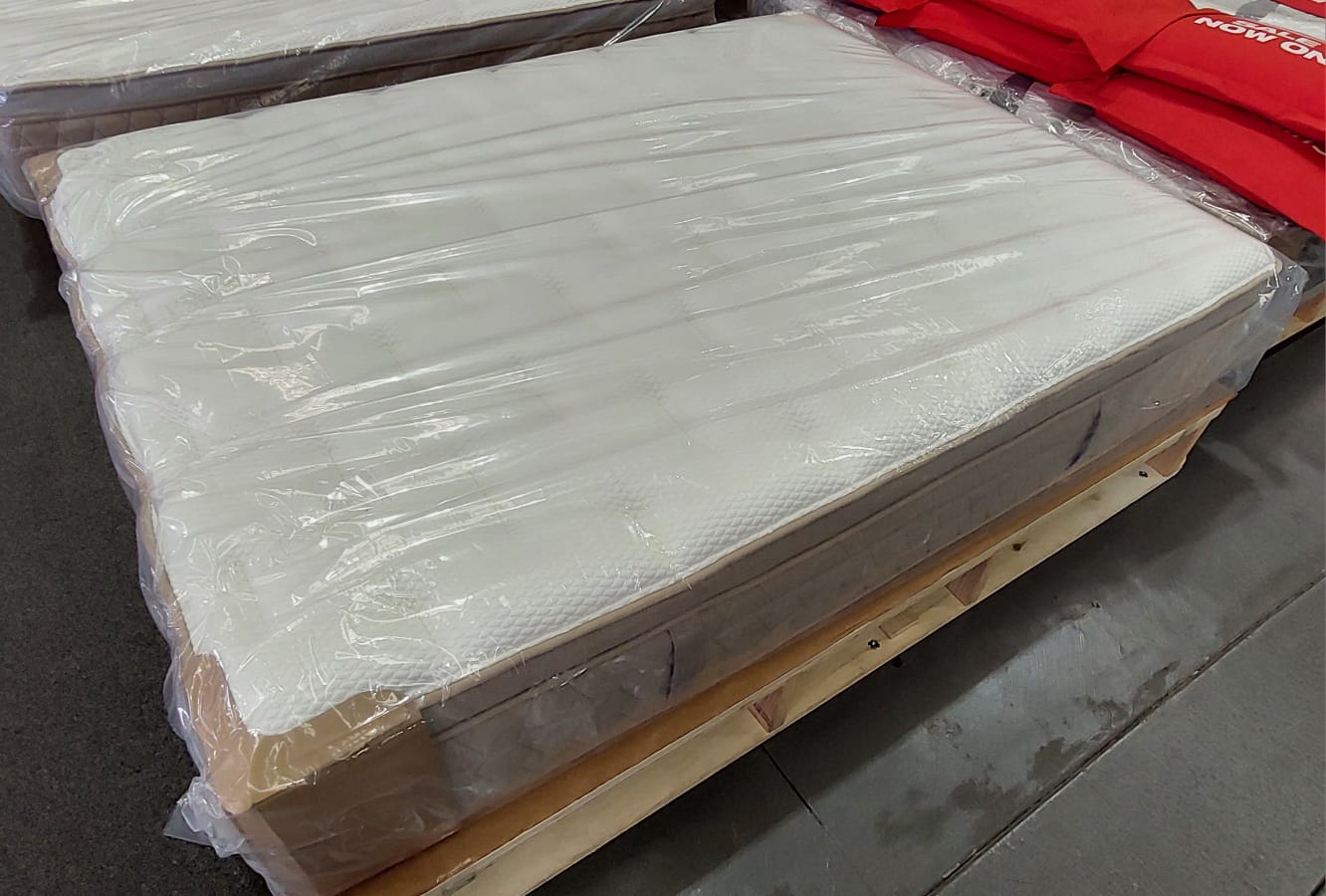 YINAHLA VISCO FLEX QUEEN MATTRESS - EX-DISPLAY