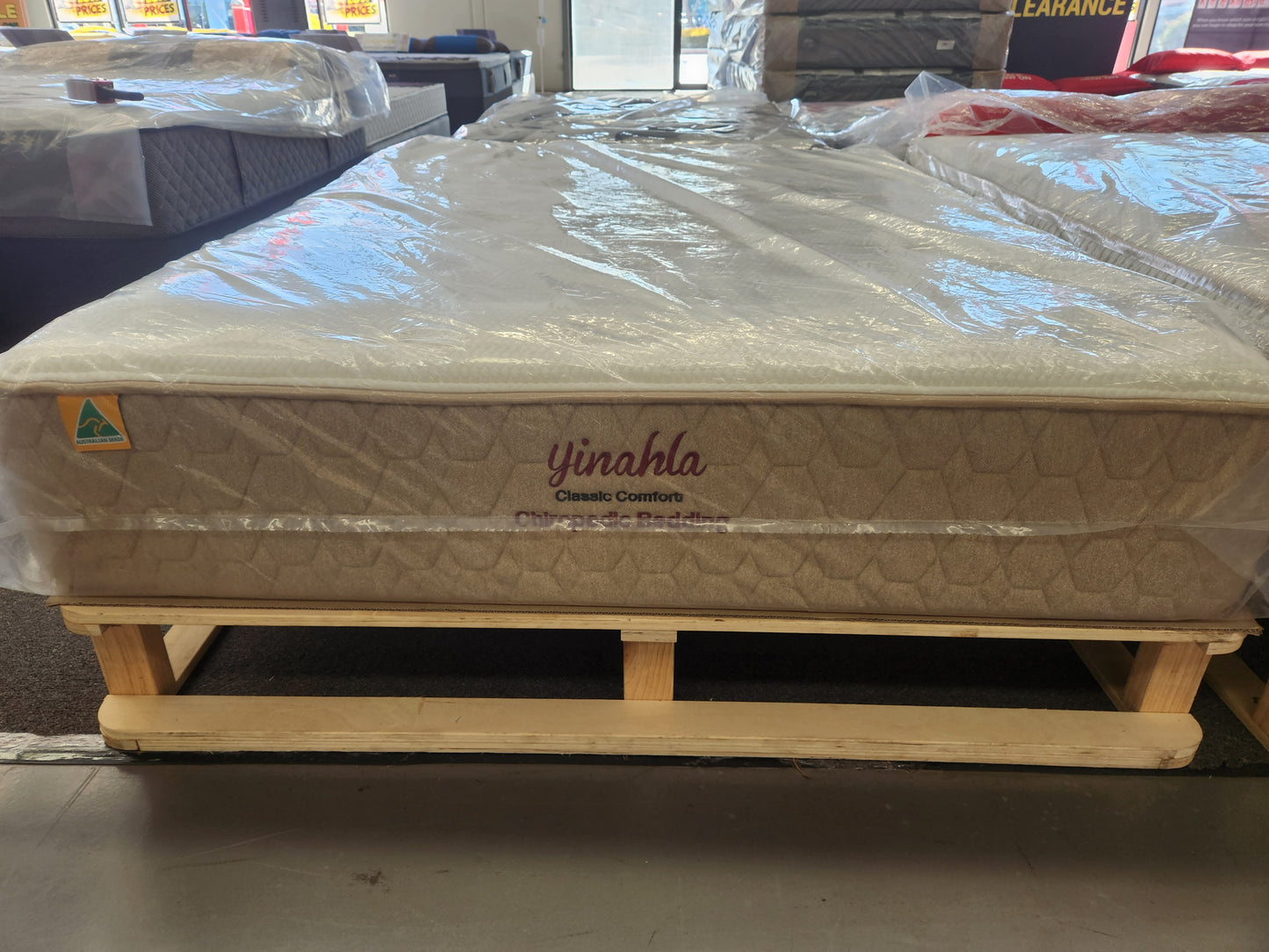 YINAHLA CLASSIC COMFORT QUEEN MATTRESS
