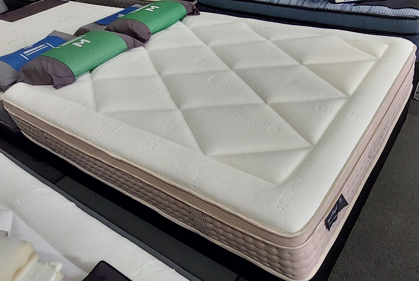 &SLEEP LUXOR [KING & DOUBLE SIZE ONLY] - NEW IN BOX